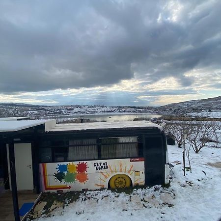 The Bus Apartment Майдал Шамс Екстериор снимка